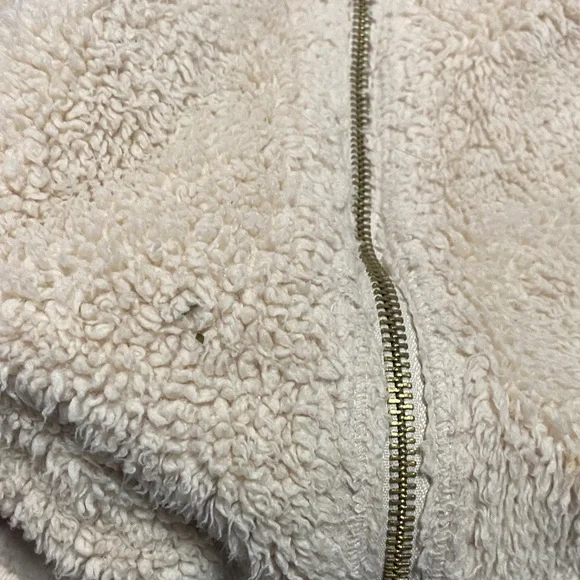 Ralph Lauren Beige Sherpa Sweater - Picture 7 of 7